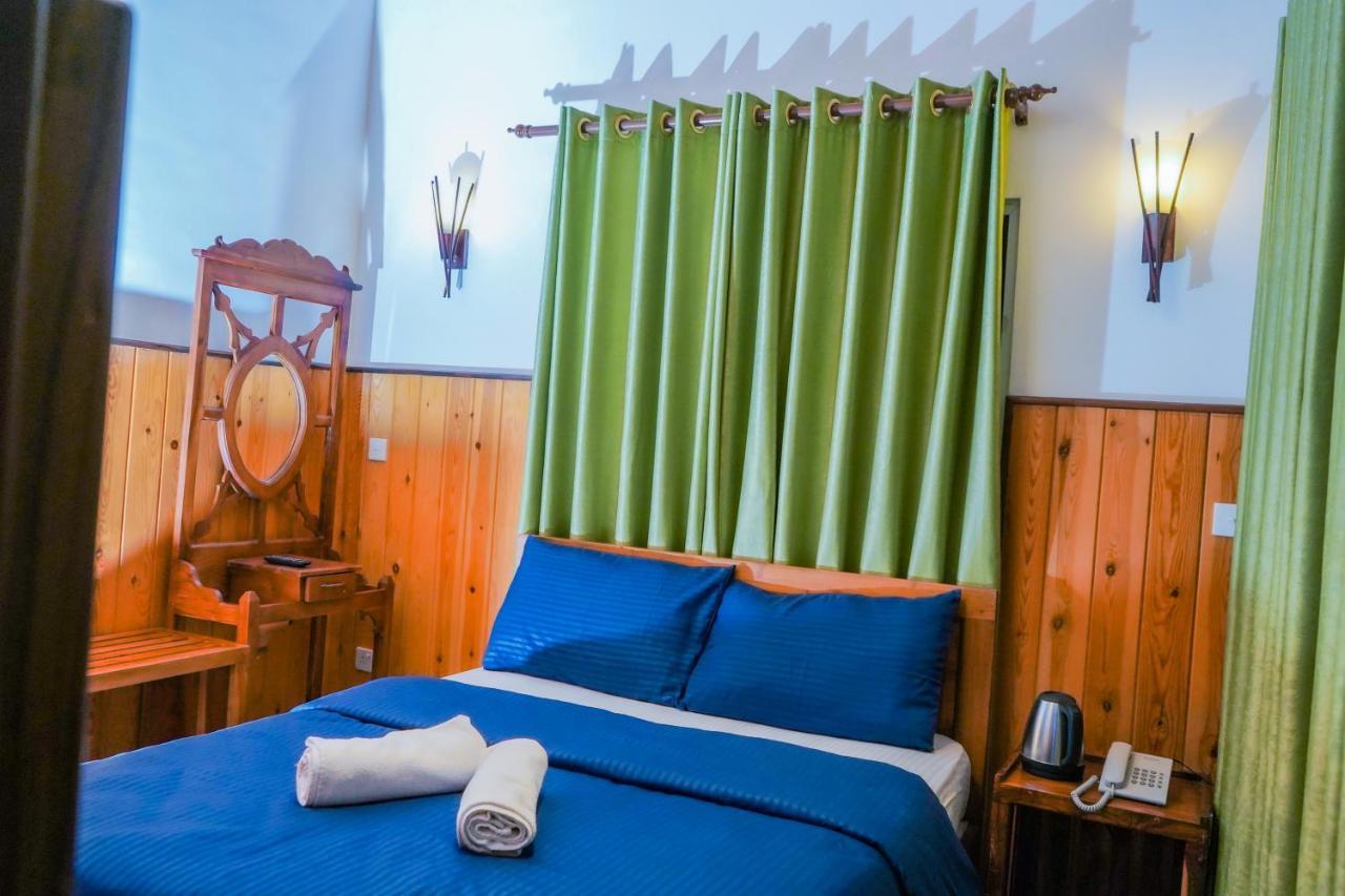 Blue Moon Residency Hotel Nuwara Eliya Exterior foto