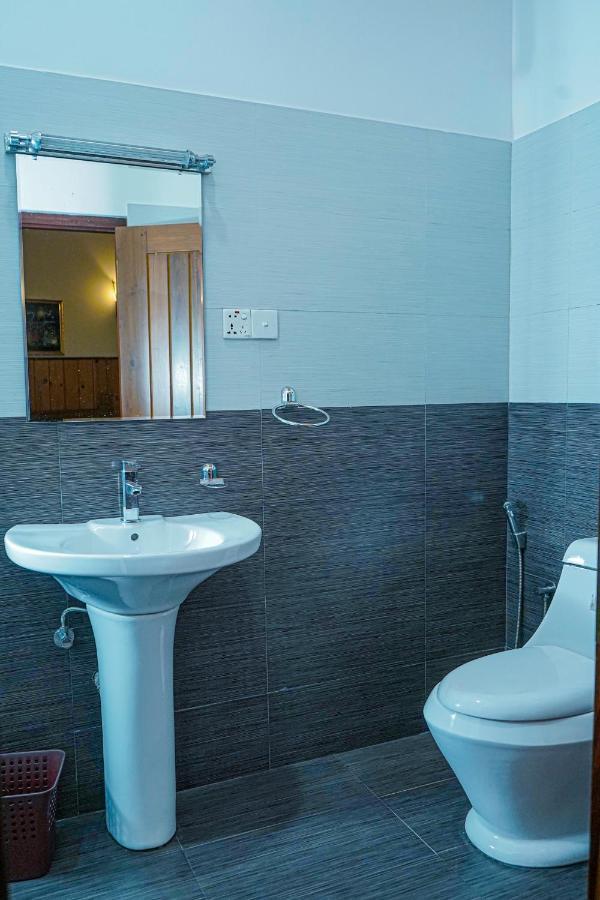 Blue Moon Residency Hotel Nuwara Eliya Exterior foto